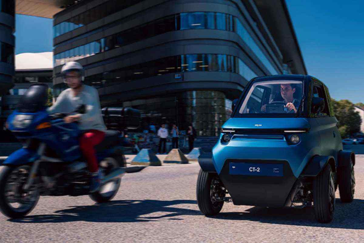 citycar cinese ricorda la Renault Twizy