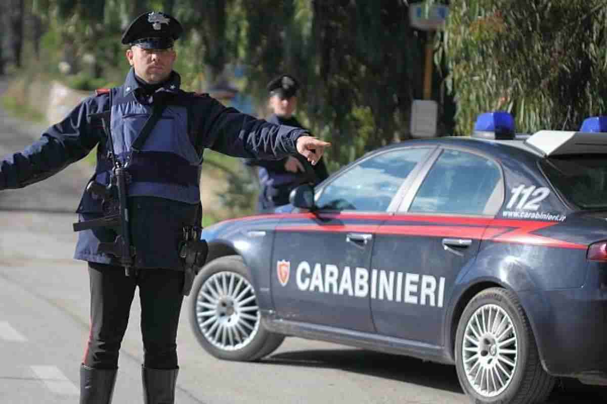 Carabinieri con questo casco ti fermano