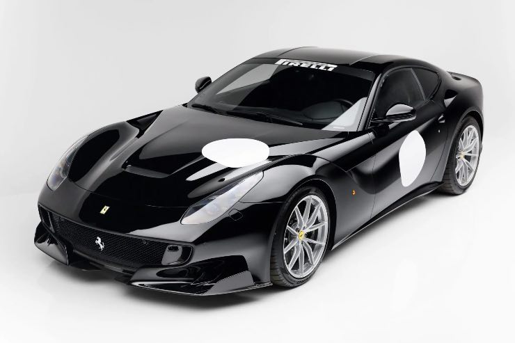 Ferrari supercar velocità