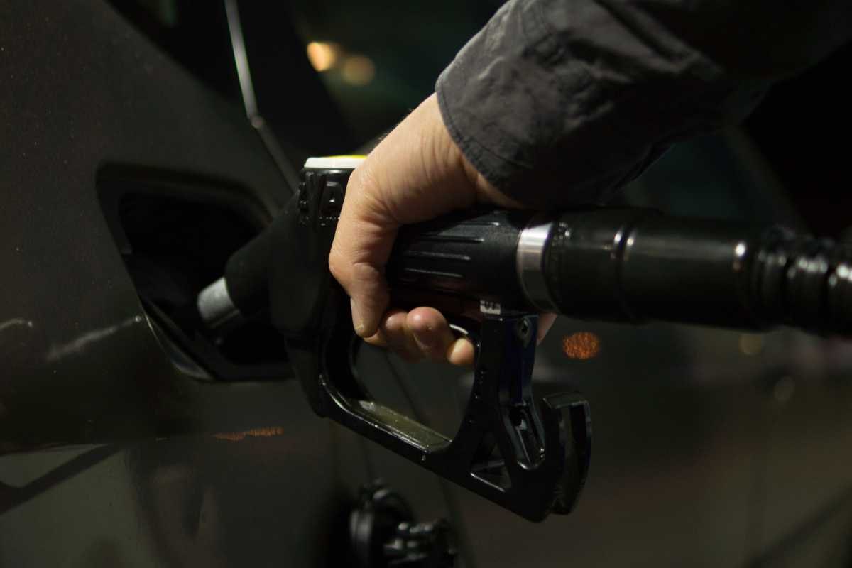 Benzina carburante auto cosa conviene di più