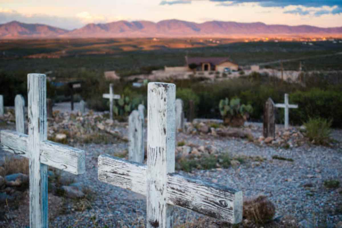 Cimitero scorciatoia multa